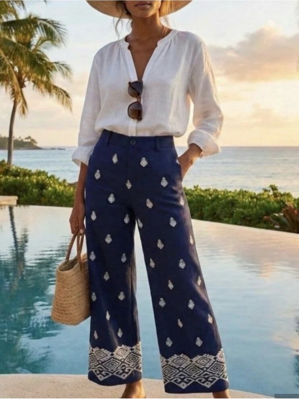 Zara Navy Blue White Embroidered High Waist Wide Leg Culotte Pants Size L NWOT.
